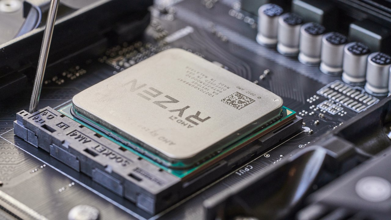 AMD planuje nowy procesor droższy niż Ryzen 9 9950X3D. Ale z czymś ekstra