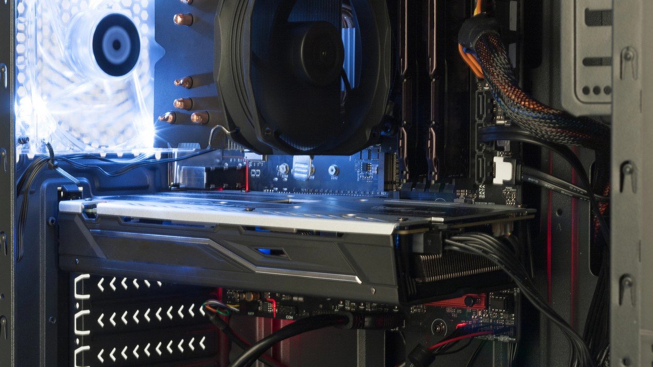 AMD szykuje kartę dla mas. RX 7400 ma być idealny do gier w Full HD