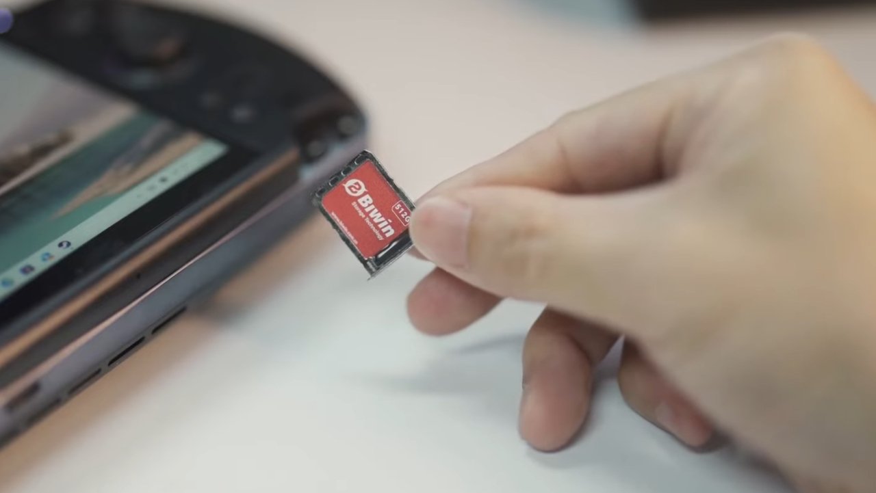 Dysk SSD wielkości karty SIM z pojemnością 2TB. Chińska rewolucja w pamięci