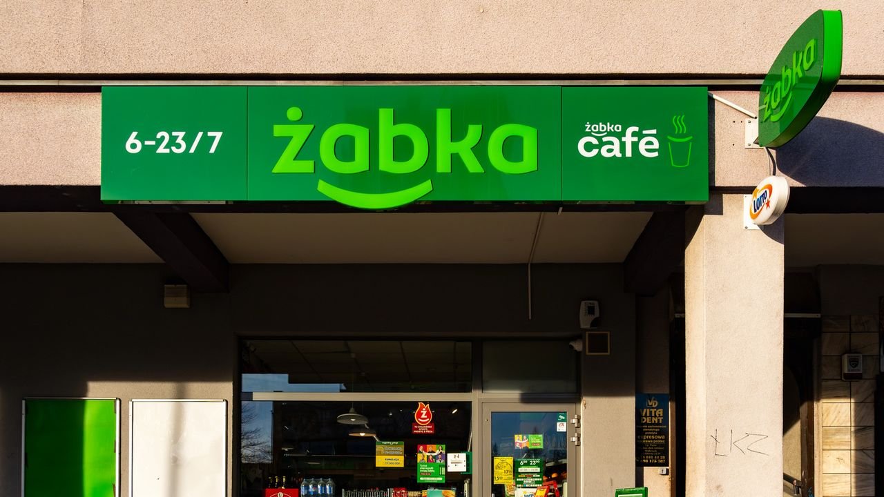 Aplikacja Żabki i bilety komunikacji miejskiej. Brakuje tam tylko komunikatora