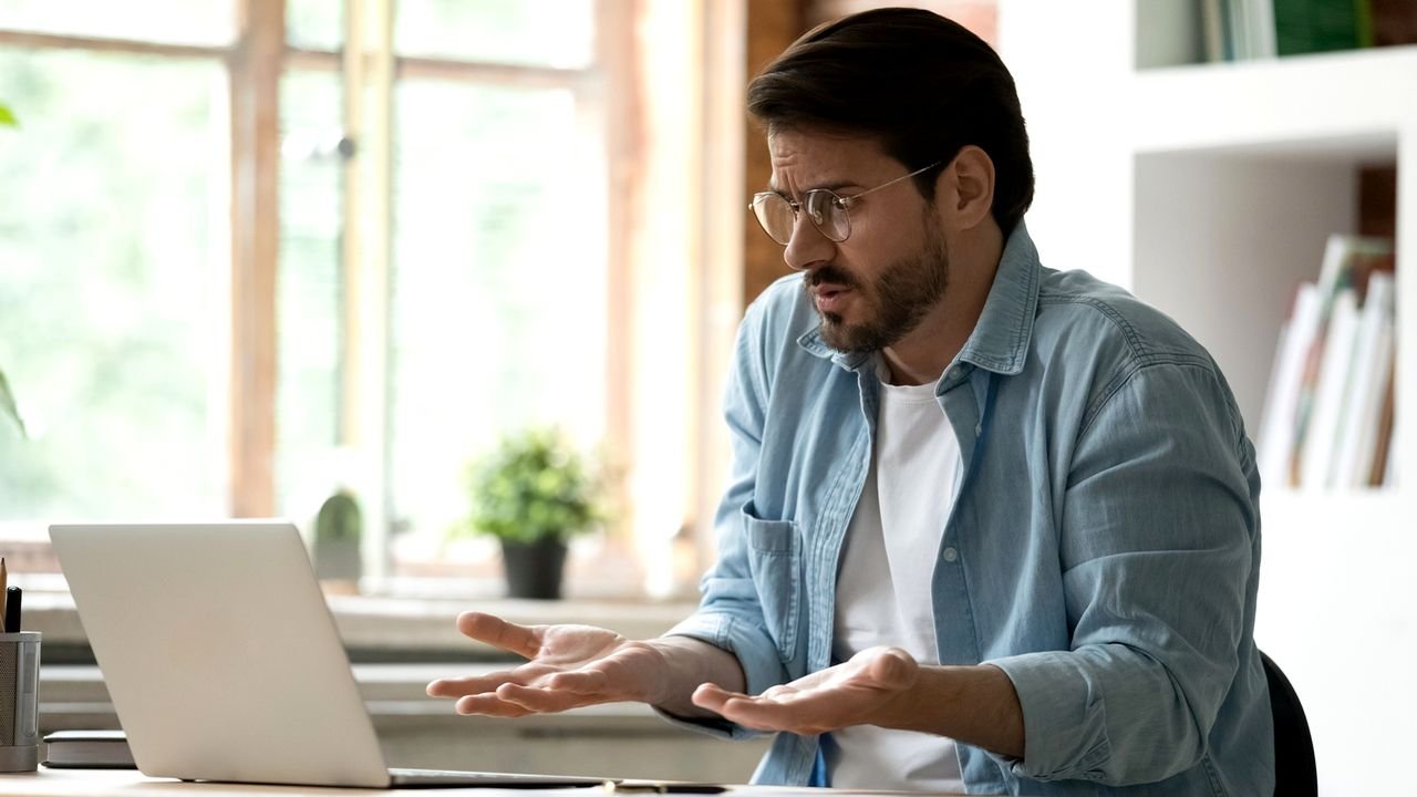 Uwaga na słowa. Sztuczna inteligencja nauczyła się kończyć rozmowy z niemiłymi użytkownikami