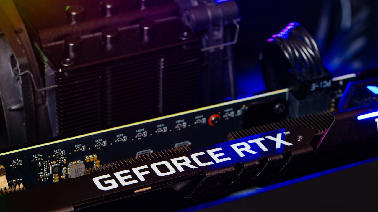 ASUS prezentuje kartę graficzną ROG Matrix GeForce RTX 5090 30th Anniversary Limited Edition