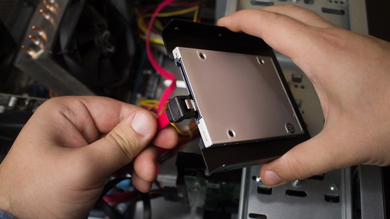 321 warstw w jednej kości pamięci. SK hynix ustanawia nowy rekord dla SSD