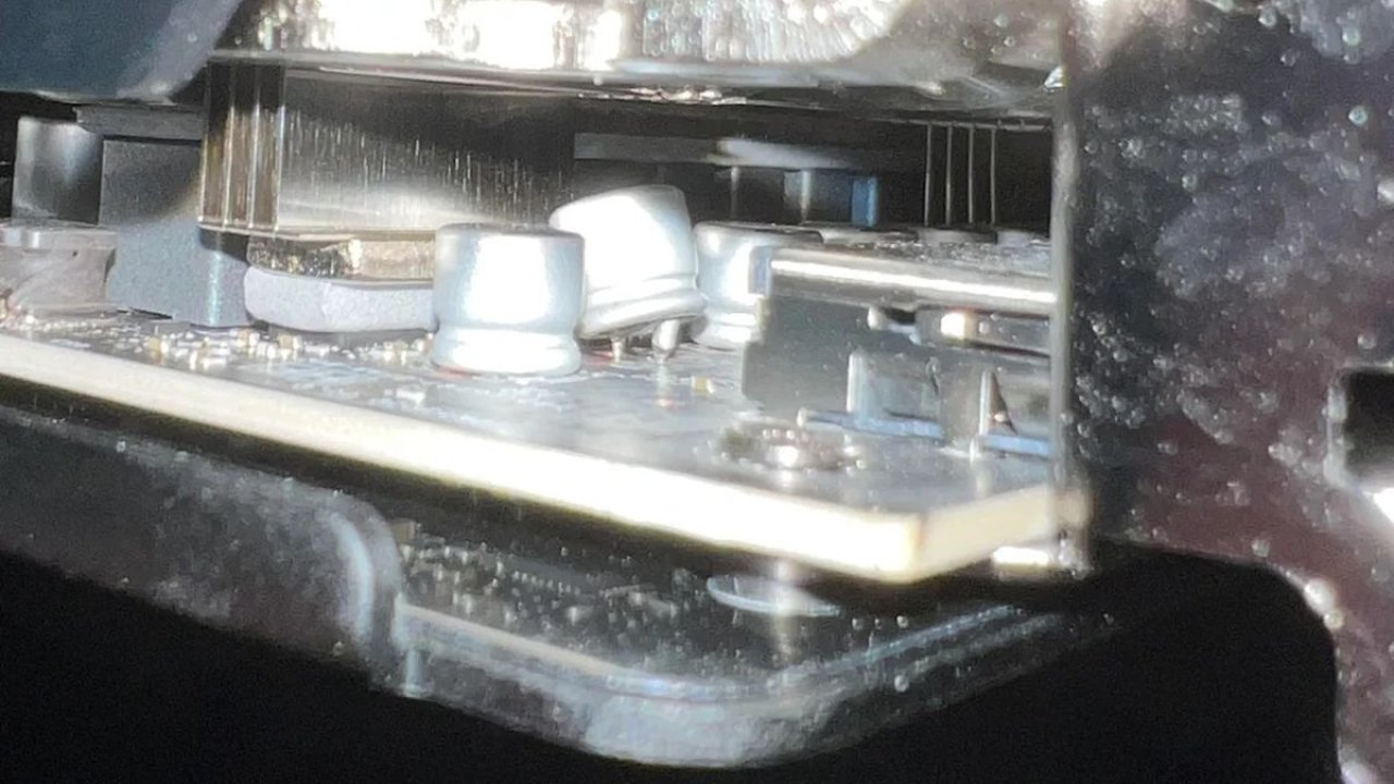 Kondensatory eksplodują w najnowszych kartach GeForce RTX 50. Producent ma problem
