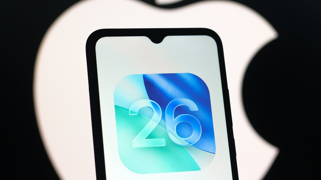 Aktualizacja do iOS 26 może zniszczyć baterię w starszych iPhone'ach. Apple ostrzega