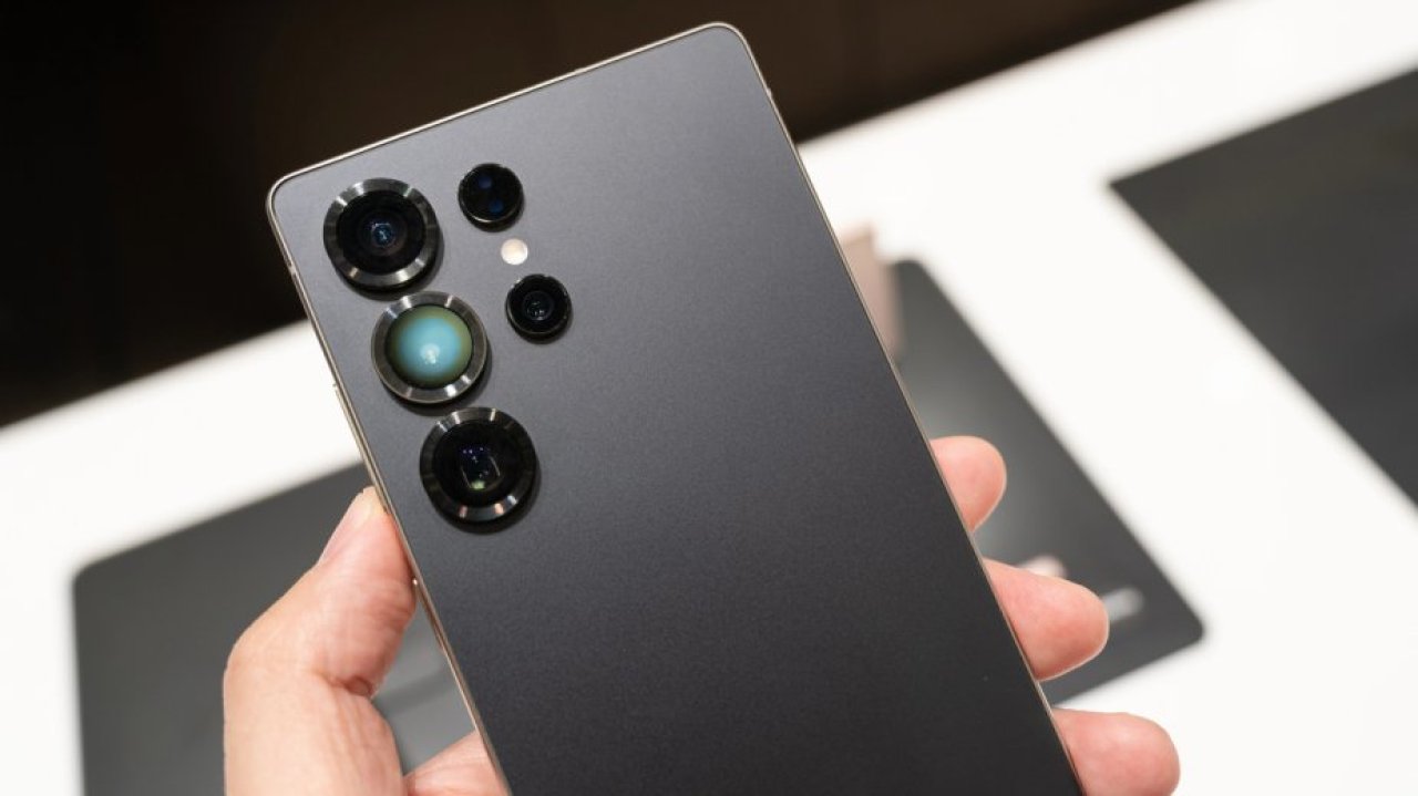 Samsung Galaxy S26 przez cały czas z wolnym ładowaniem. Konkurencja od dawna ma 100 W