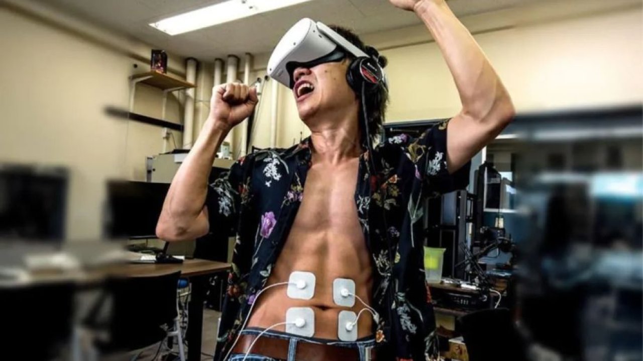 Japończycy opracowali subwoofer przyklejany do brzucha. Brzmi głupio, ale działa