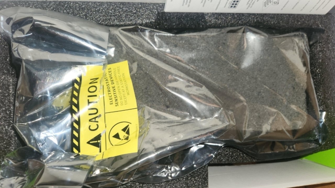 Kupił RTX 5080, dostał cegłę. Oszustwo jak z memów