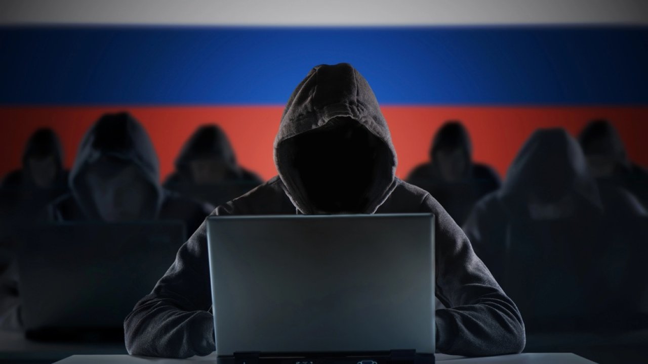 Rosyjskie grupy hakerskie po raz pierwszy współpracują w atakach na zagraniczne instytucje