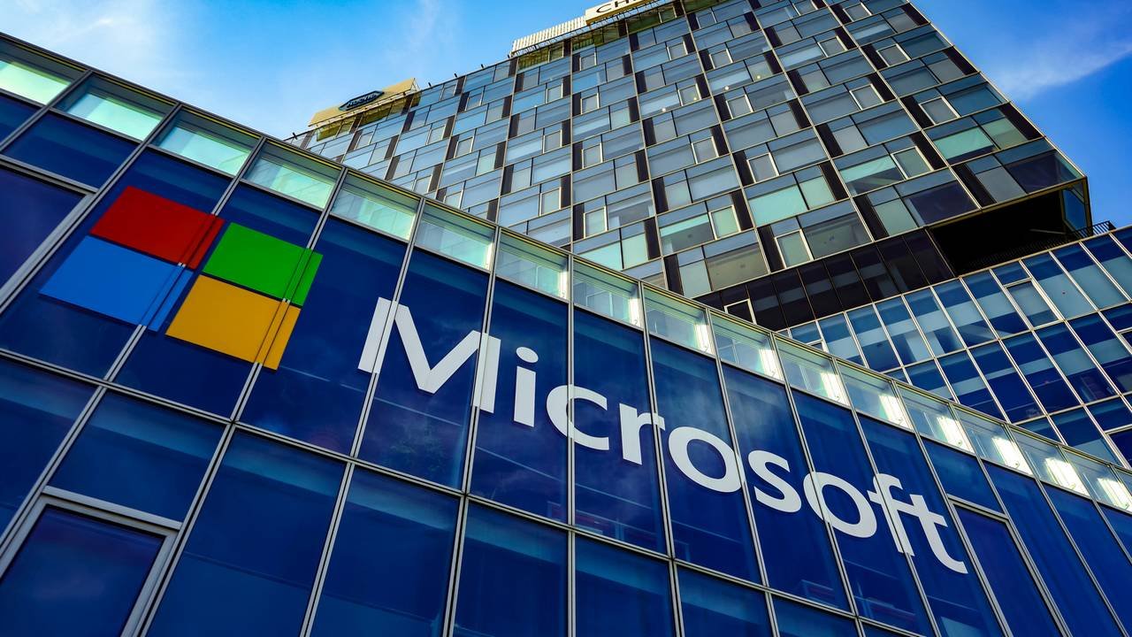 Prezes Microsoft obawia się o przyszłość firmy. 40 lat pracy może pójść na marne