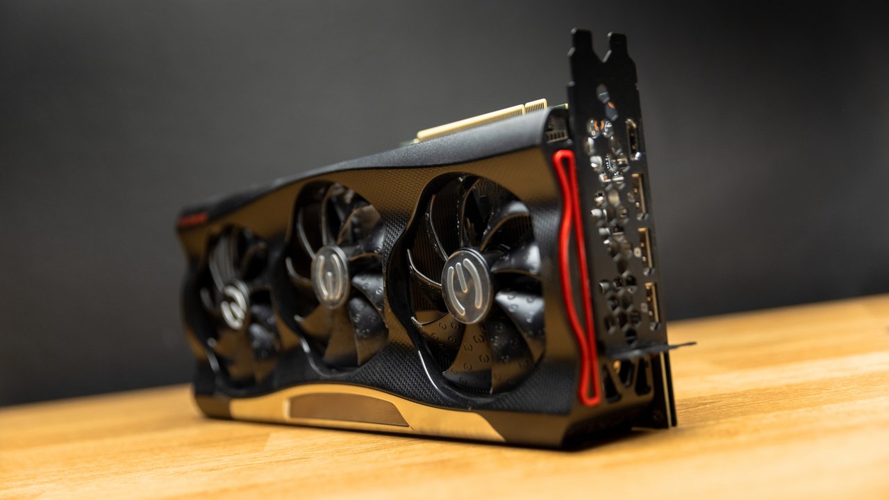 Zamówił kartę graficzną na Amazonie. Zamiast tego dostał cegłę. Jest finał tej historii