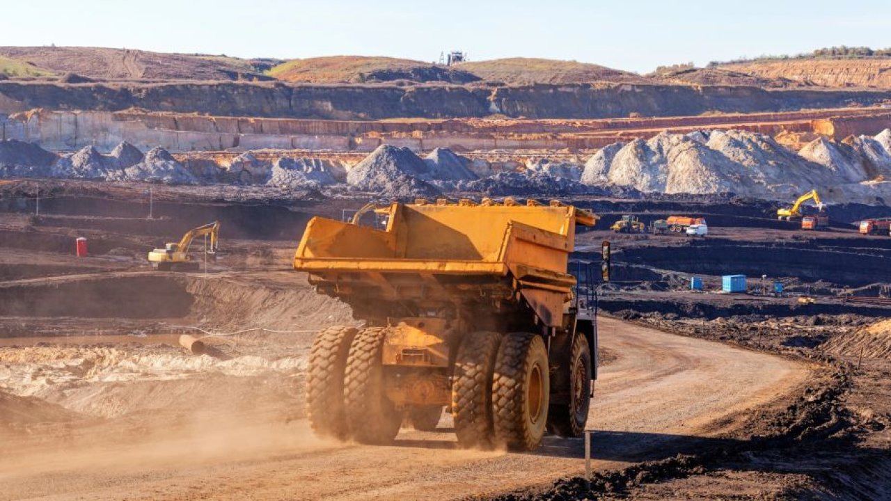 Podrożeje elektronika, auta elektryczne i AI. Katastrofa w Indonezji wstrząsnęła rynkiem