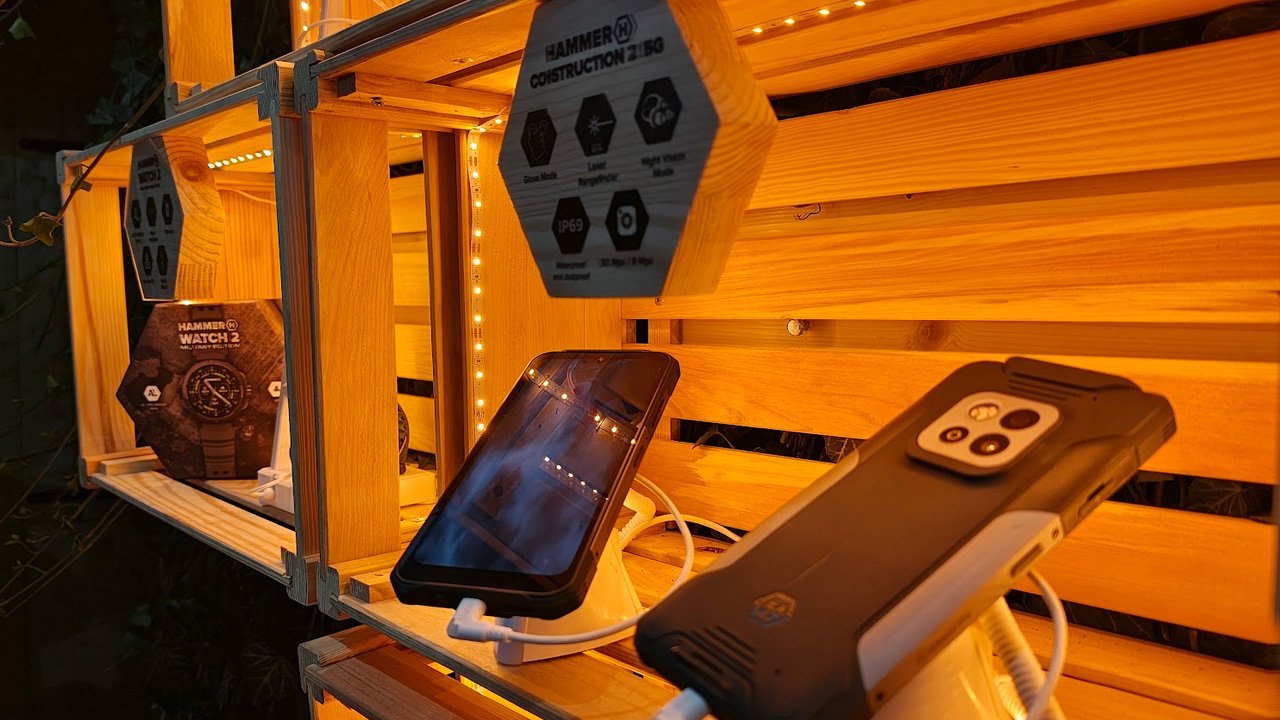 Spokojnie, to HAMMER, czyli oto, jak Polska zdobywa rynek pancernych telefonów!