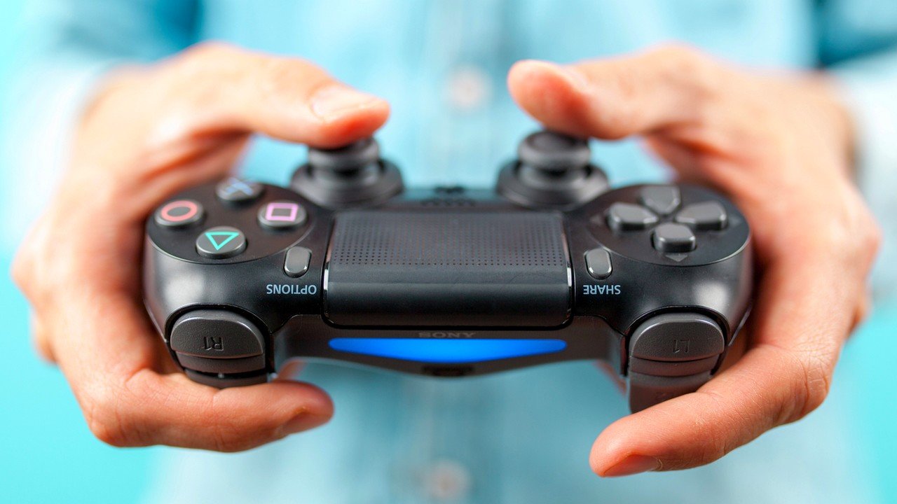 PlayStation 4 odchodzi do historii. Sony zaczyna wyłączanie usług