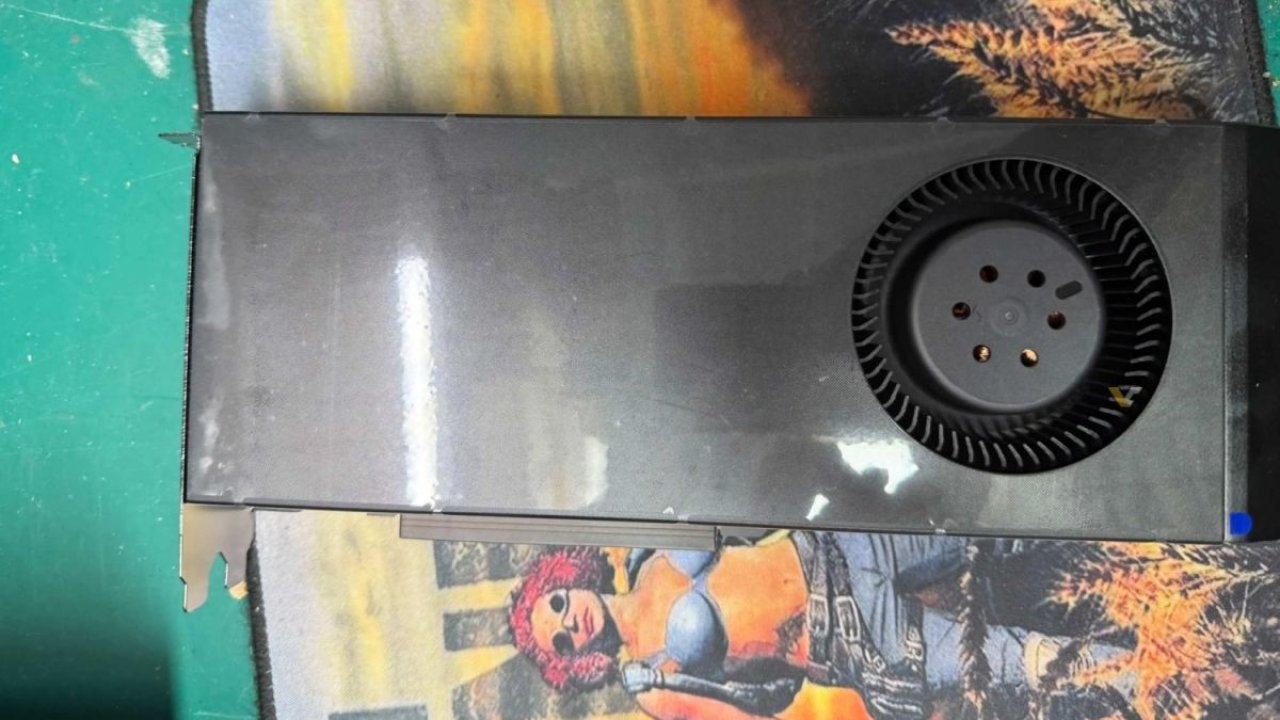 GeForce RTX 4080 SUPER z 32 GB. Chińczycy potrafią