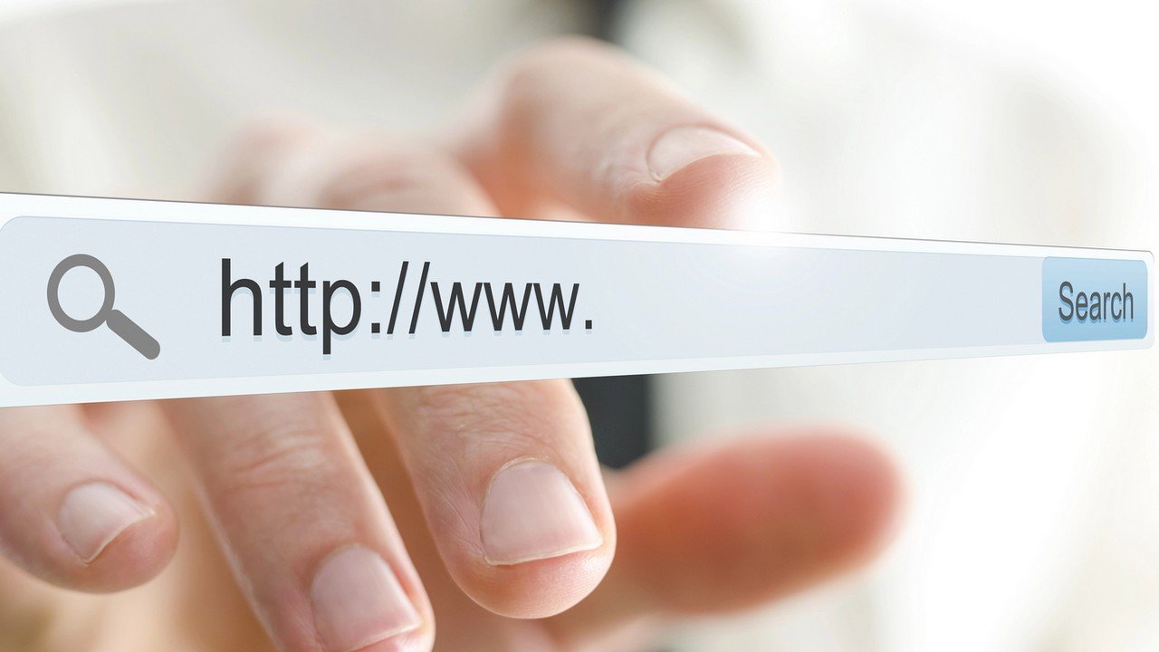 Internet zmienia się na naszych oczach. Tradycyjne strony w dramatycznym spadku