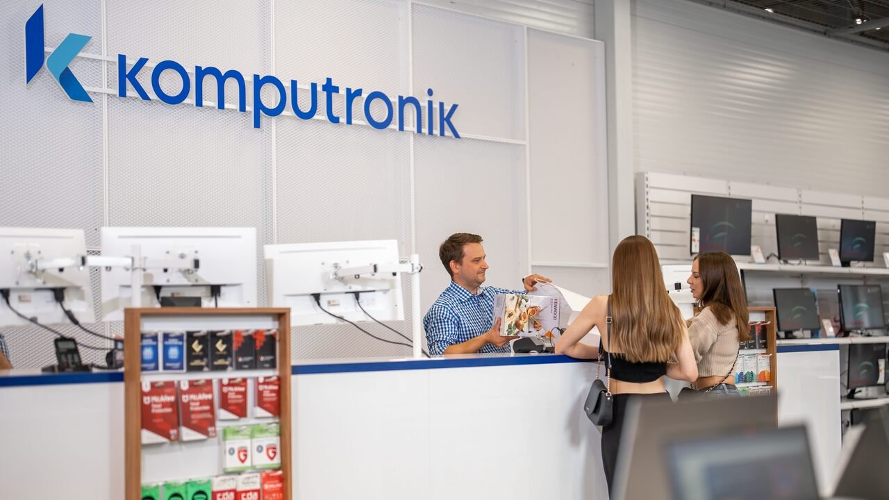 Miliony dla Komputronik. Zobacz, kto stoi za inwestycją