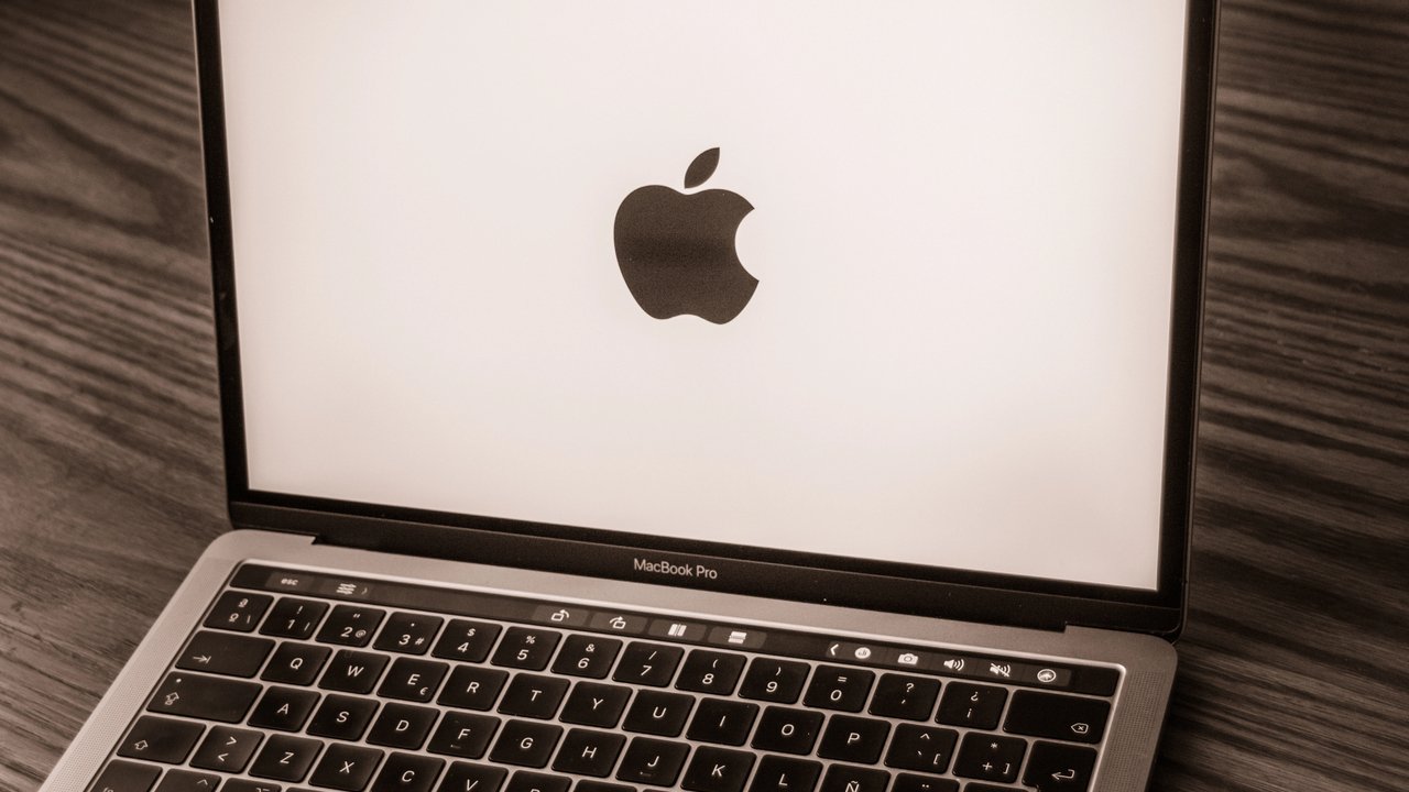 Apple zmienia zdanie - ekrany MacBooków zareagują na dotyk