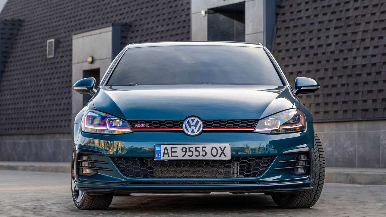 Fabryki samochodów mogą stanąć w listopadzie. Toyota, Ford i Volkswagen wściekli