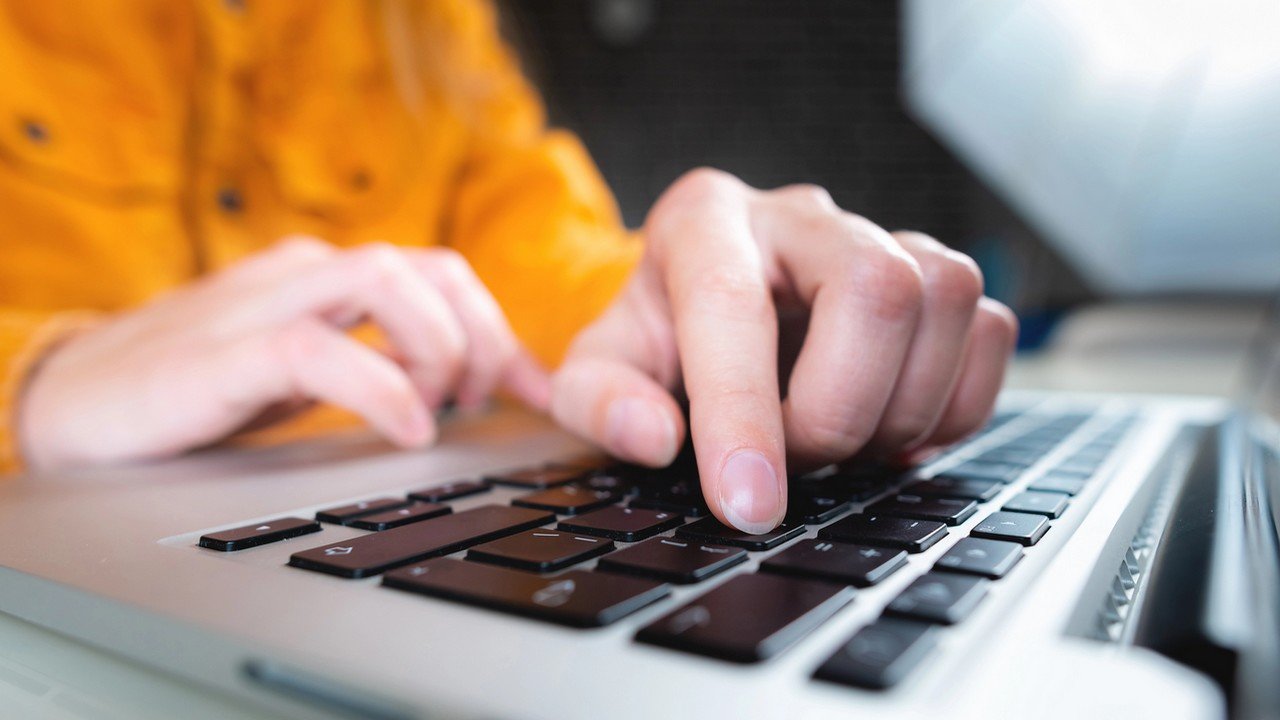 Ta przeglądarka usuwa funkcje AI zamiast je dodawać. Nareszcie!