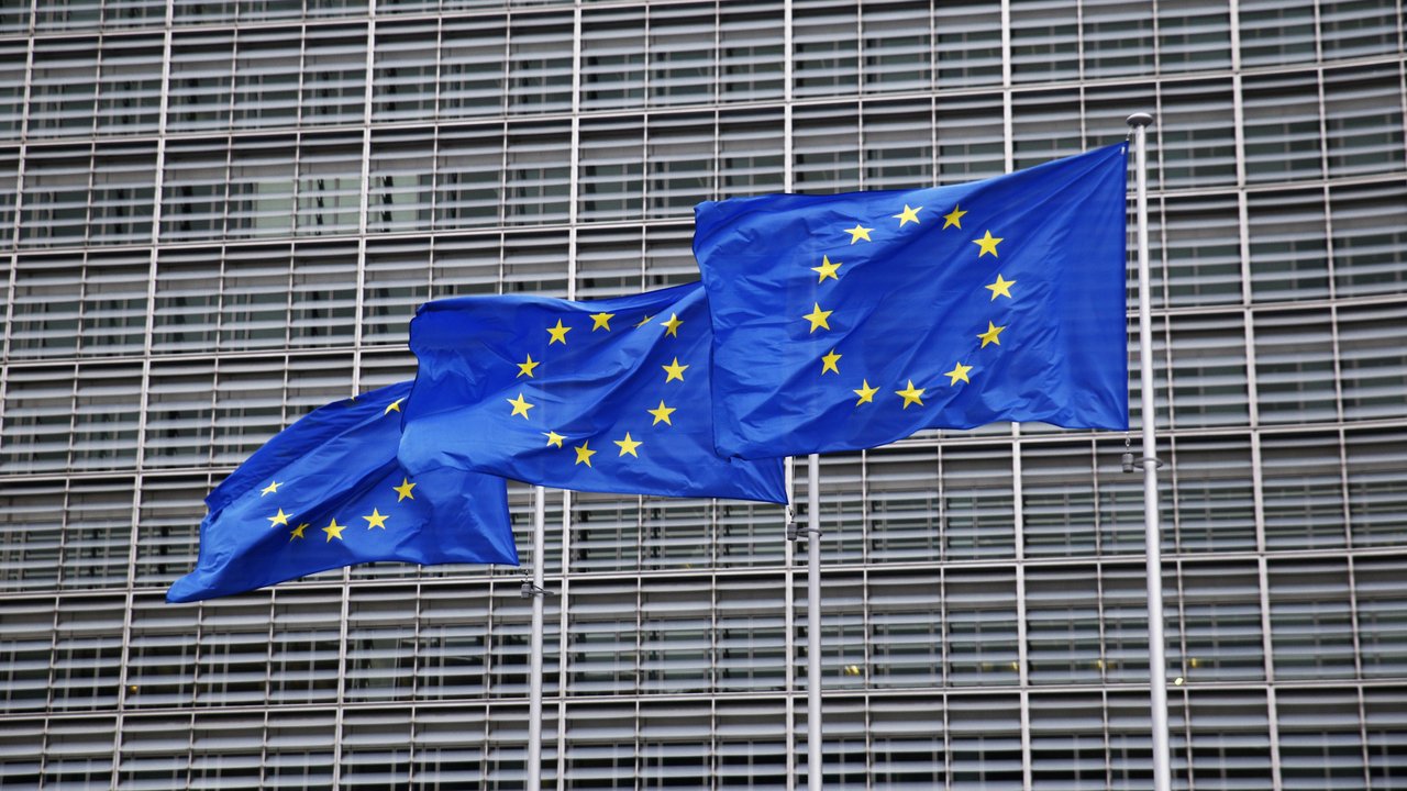 Unia Europejska oskarża Meta i TikToka o działanie na niekorzyść użytkowników