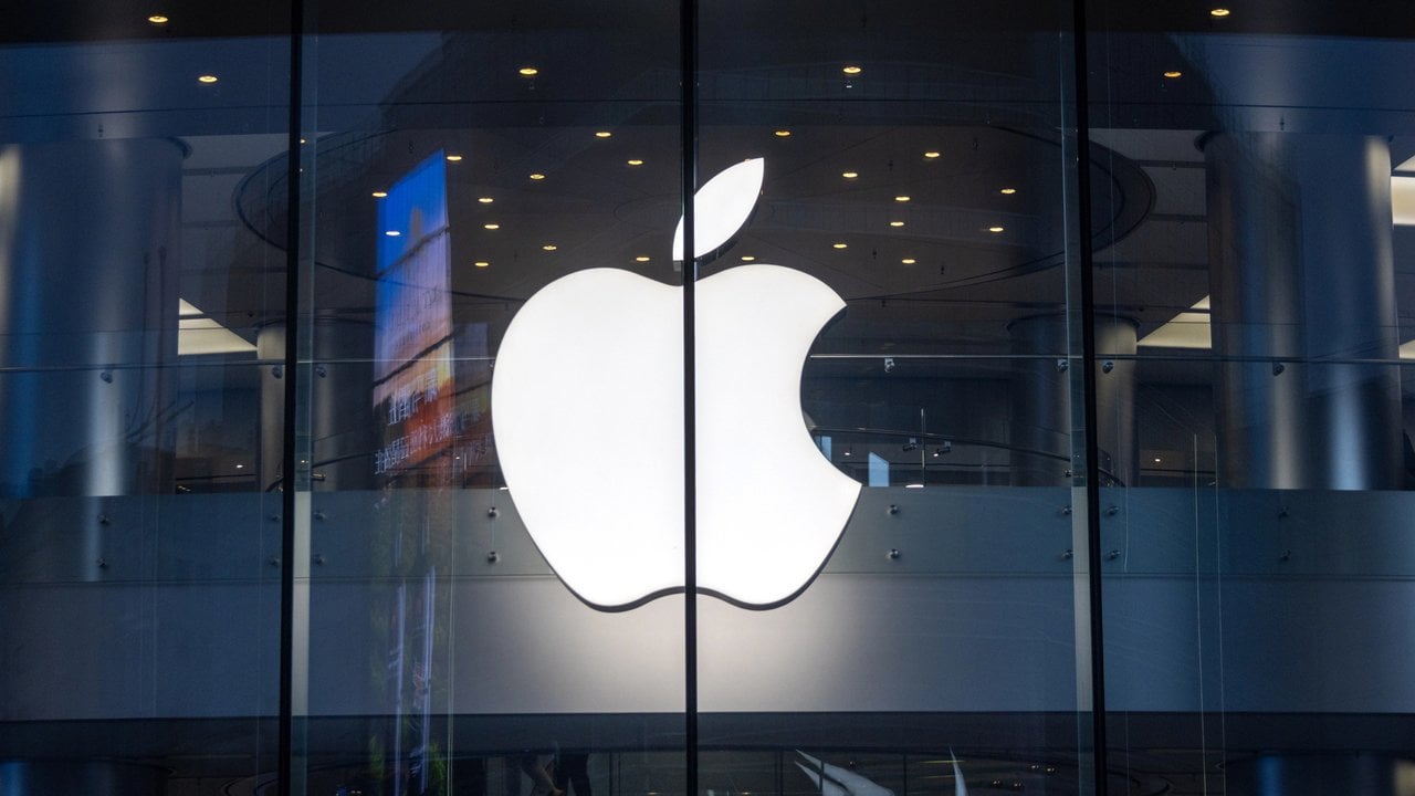 Czołowa aplikacja Apple z reklamami. Dzieje się coś złego...