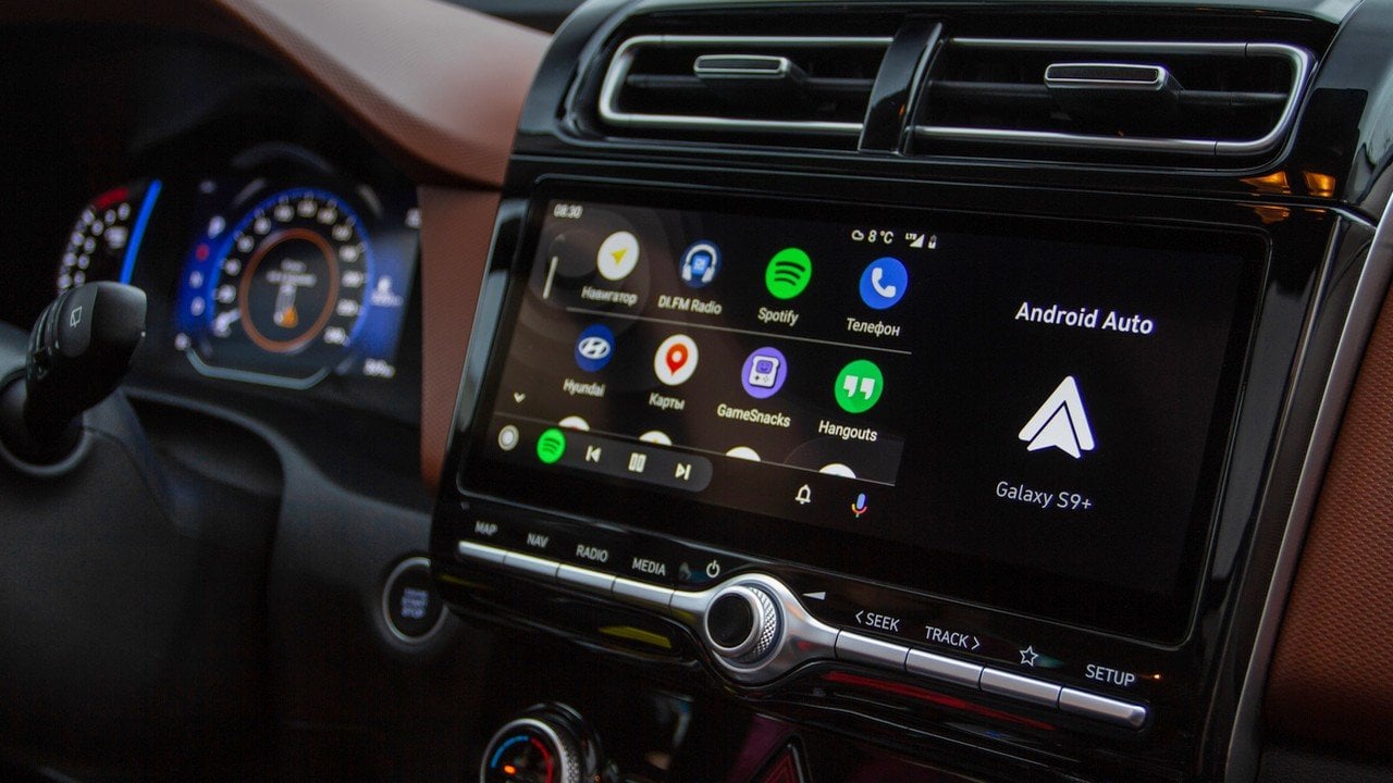 Google naprawia bolączkę Android Auto. Sprawdź nowości