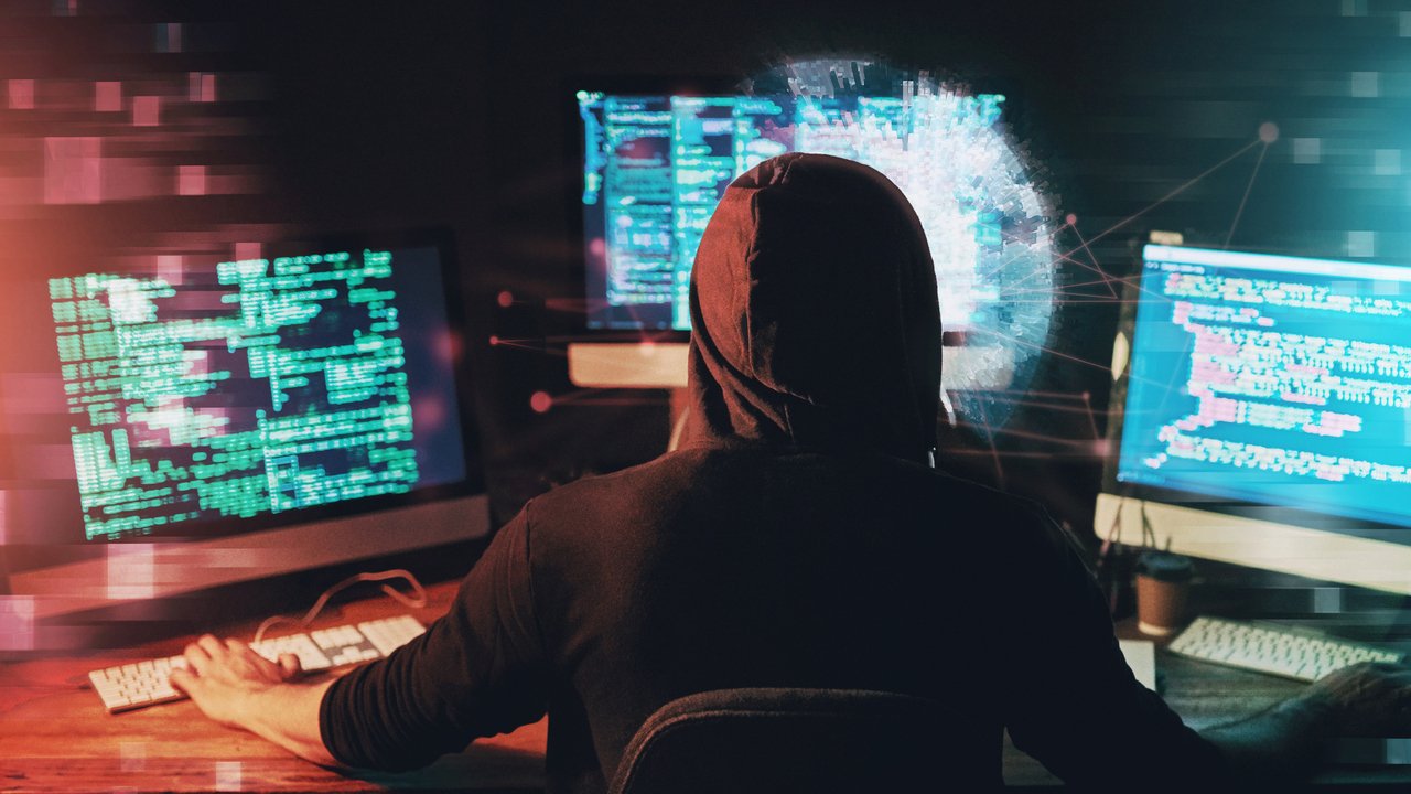 Dane klientów popularnego polskiego biura podróży przejęte przez hakerów