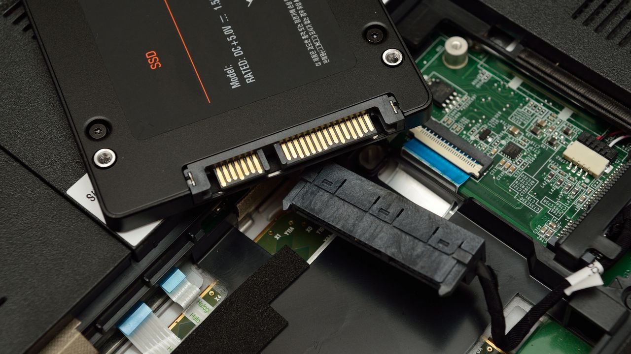 Hiperskalerzy wykupują całą pamięć na rynku