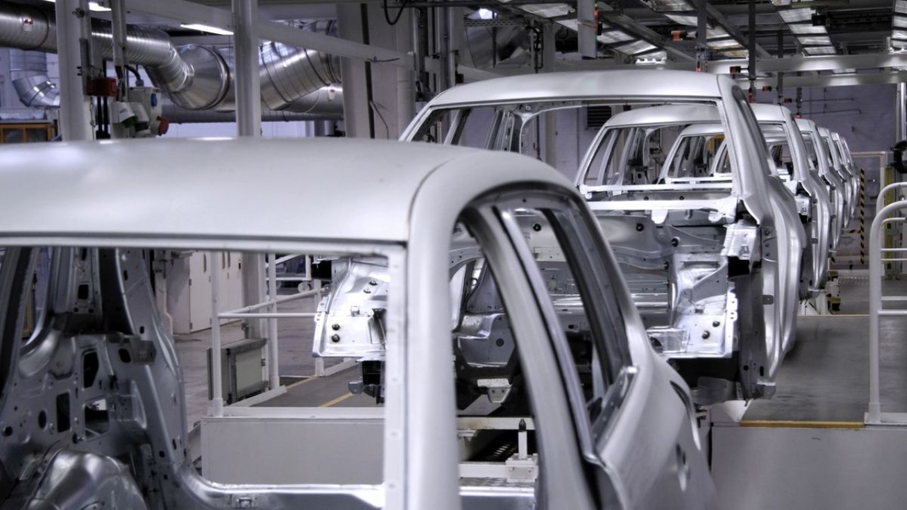 Nadchodzi największy kryzys w historii europejskiej motoryzacji. Przez brak chipów