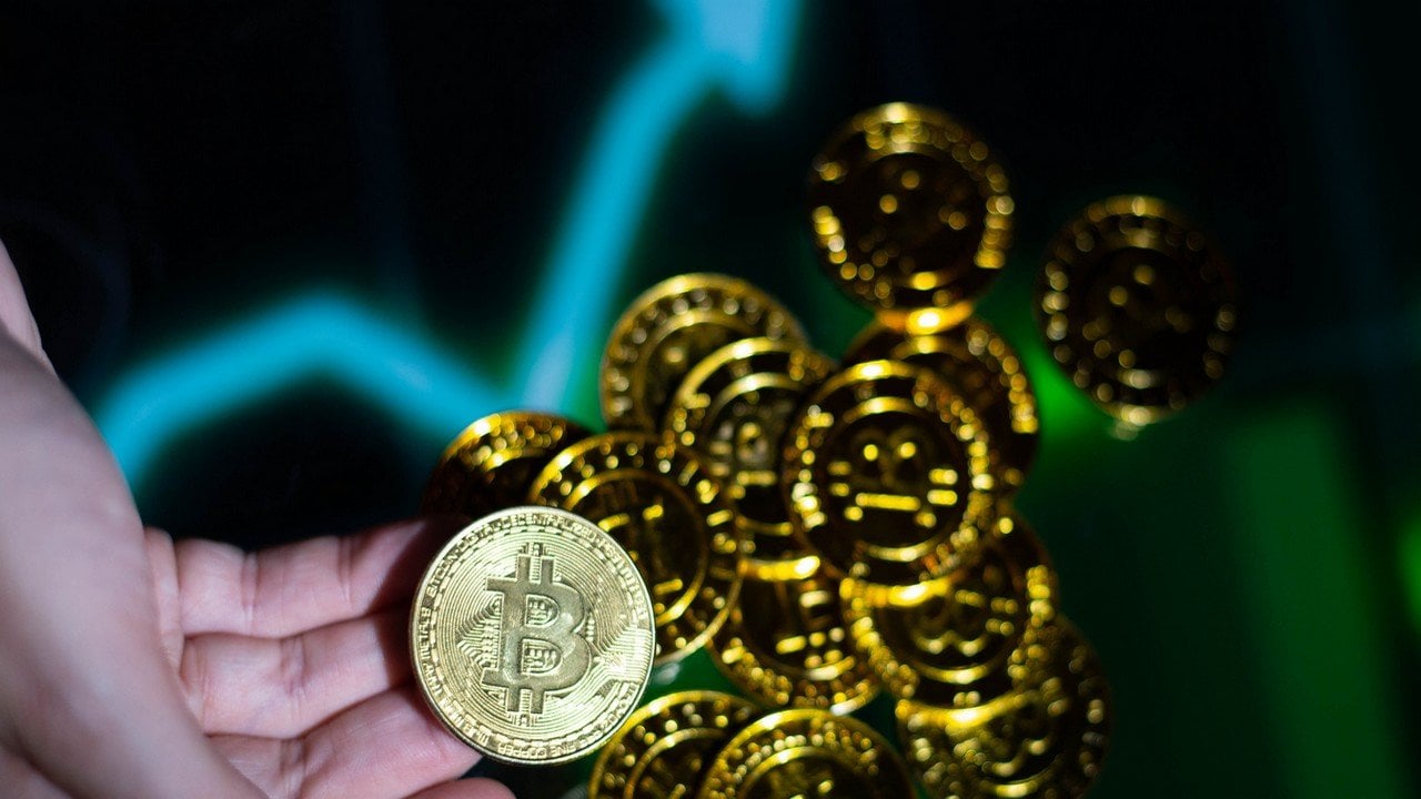 Twórca Bitcoina pożegnał się dokładnie 15 lat temu. Ma 99 miliardów w portfelu