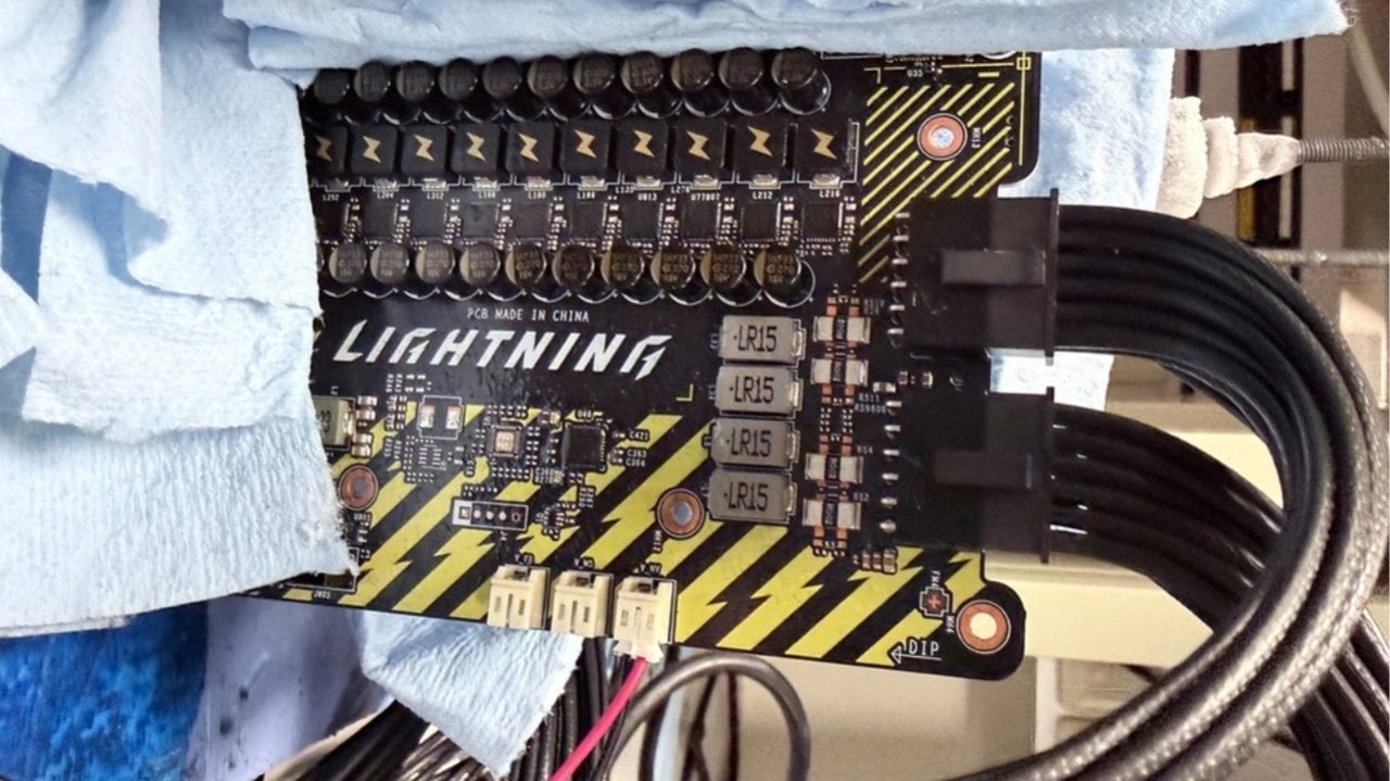 RTX 5090 i BIOS 2500 W - co może pójść nie tak? Rezultaty już w sieci