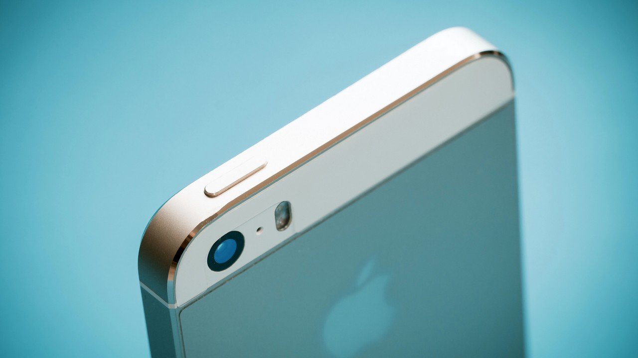 IPhone 5s właśnie dostał nową aktualizację od Apple. 13 lat po premierze