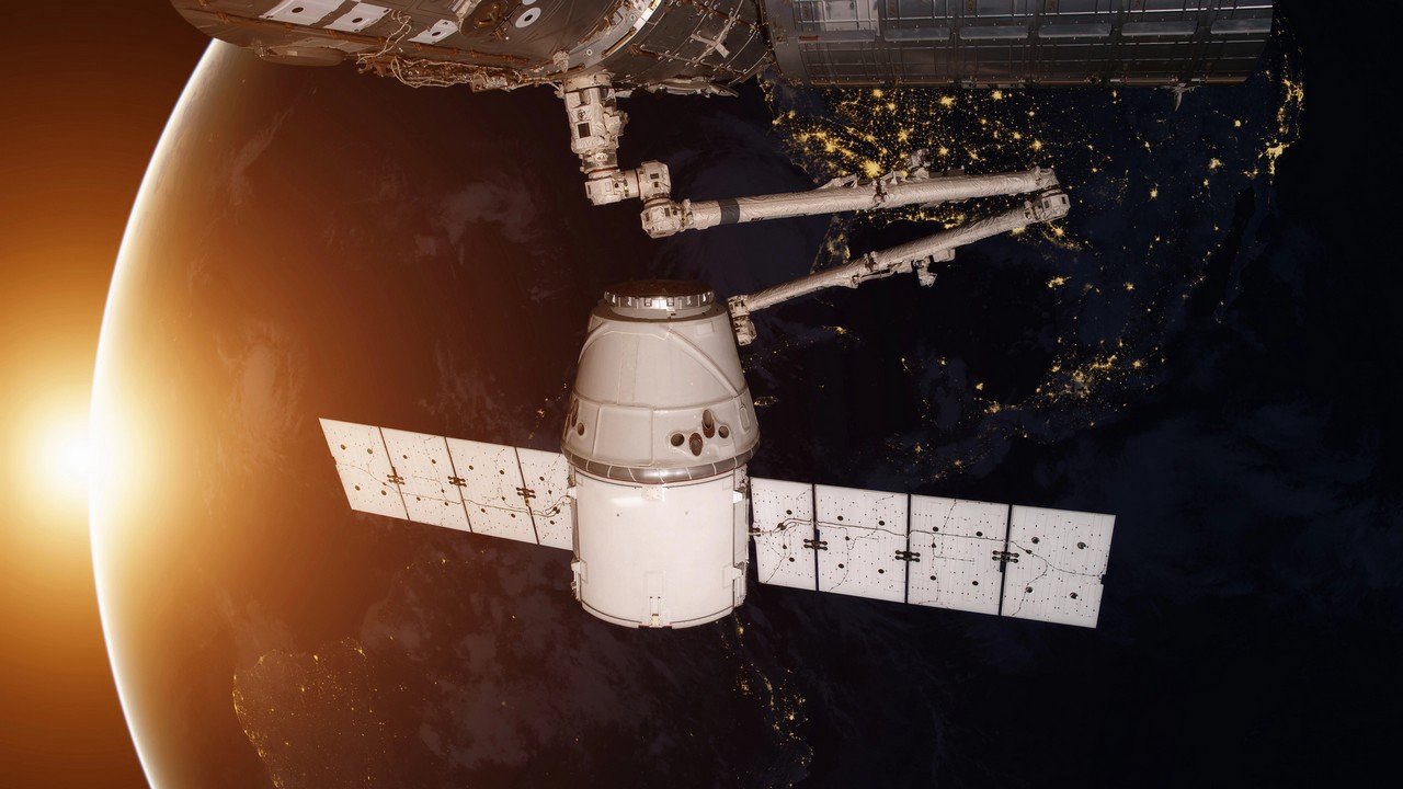 Musk tak odleciał, iż chce wystrzelić milion satelitów. SpaceX kontra reszta świata