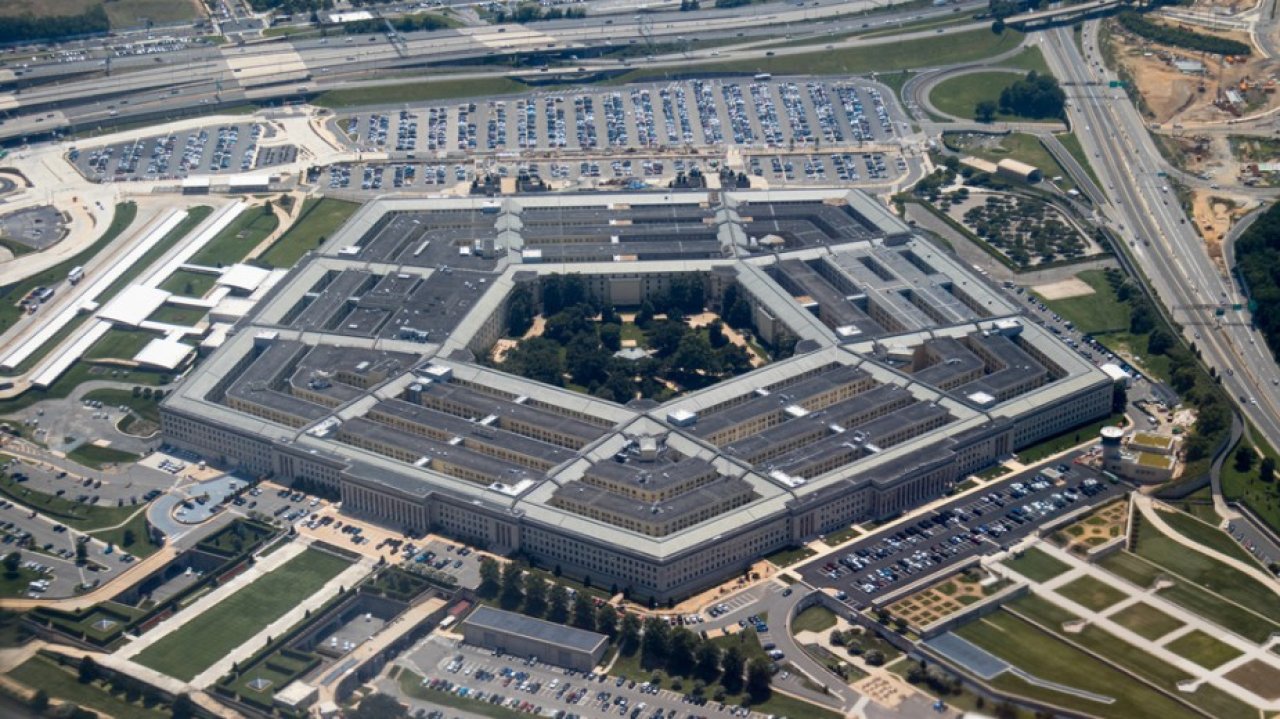 Anthropic расторгнет его контракт с Пентагоном. Они не хотят военного использования ИИ