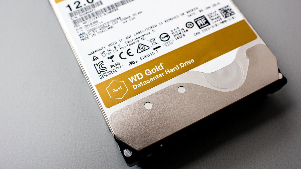 Western Digital wyprzedaje dyski HDD. AI napędza rekordowy popyt