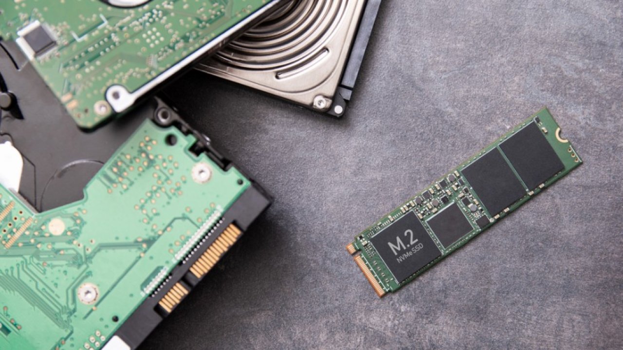 Nowy trik sprzedawców komputerów. Płacisz za dysk, dostajesz chmurę