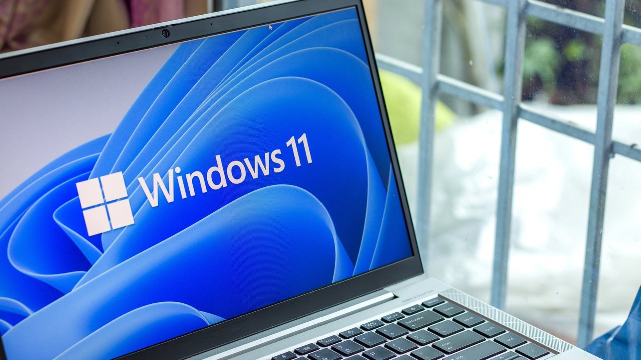 Windows 11 z nagłym skokiem popularności. Co tak naprawdę stoi za tymi liczbami?