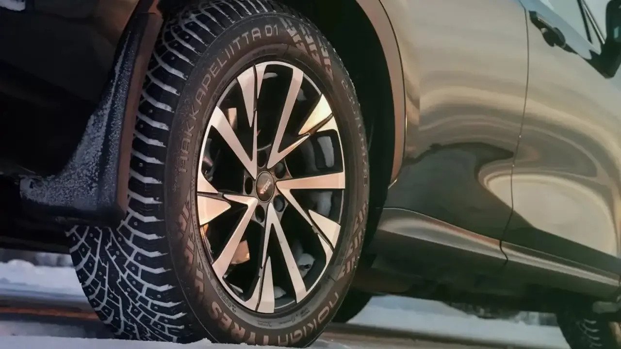 Nowa opona Nokian sama wysuwa kolce. Koniec hałasu zimą?