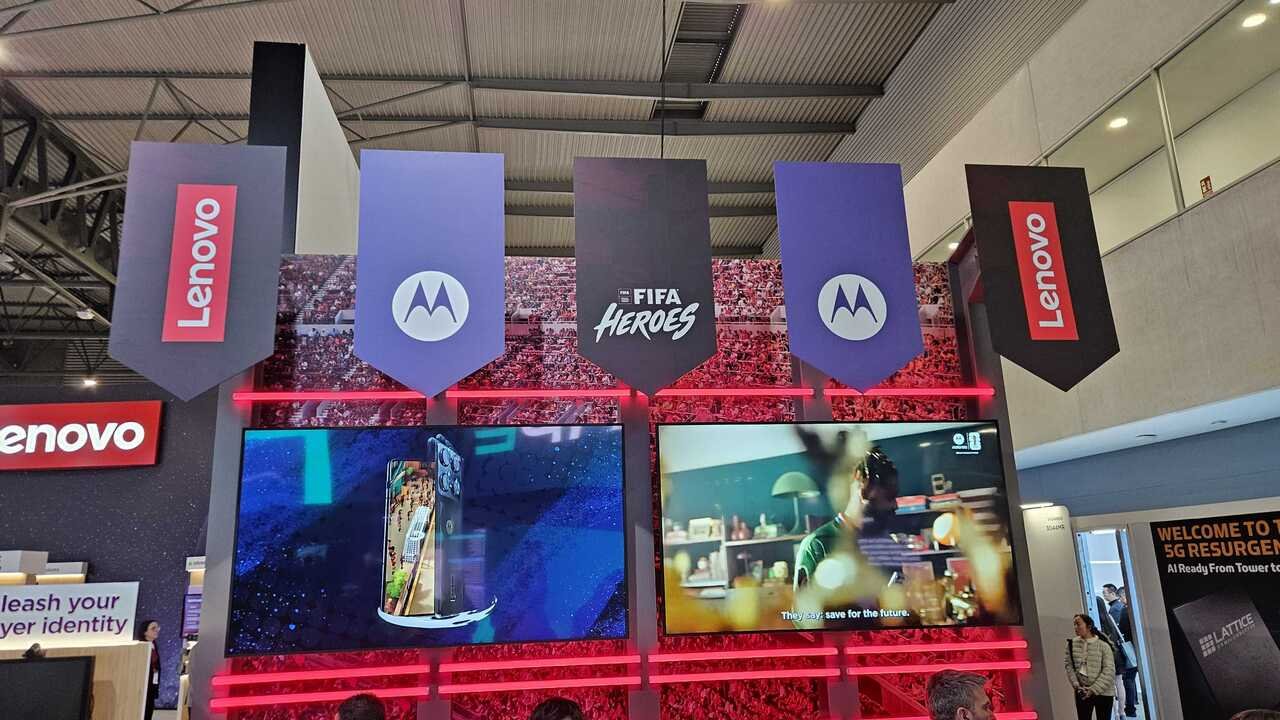 Motorola pokazuje House of Moto Indigo i wchodzi w FIFA Heroes