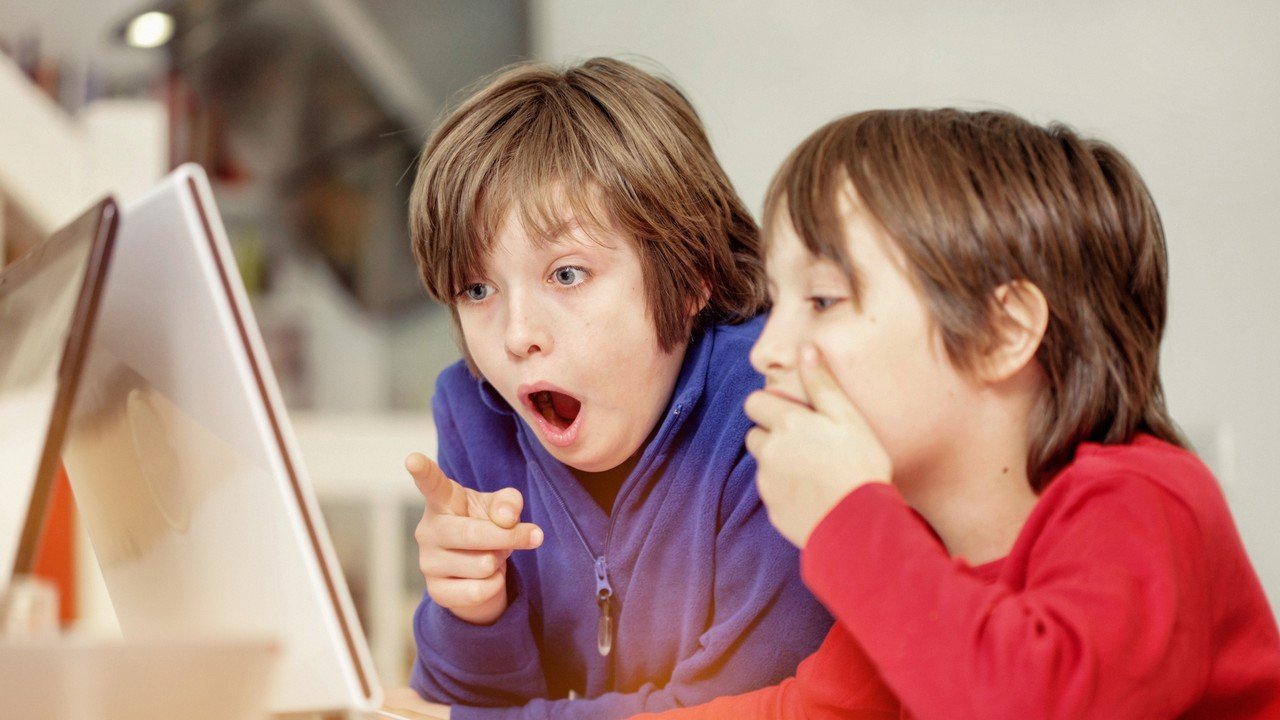 Grok generował treści z nieletnimi. Musk ma duży problem