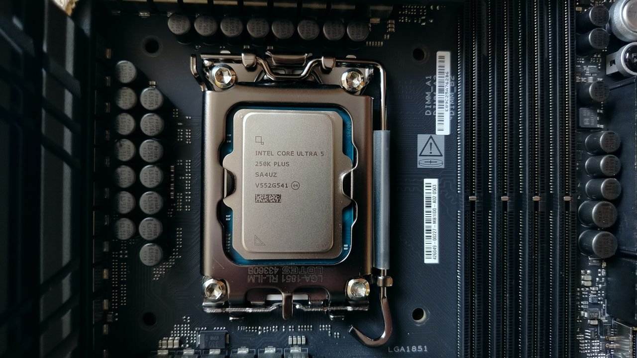 Test Intel Core Ultra 5 250K Plus. Najlepszy procesor do 1000 zł