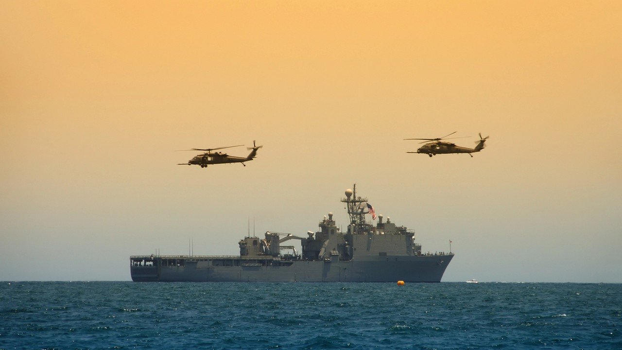 Francuski lotniskowiec został namierzony przez aplikację fitness. Wojsko bezradne