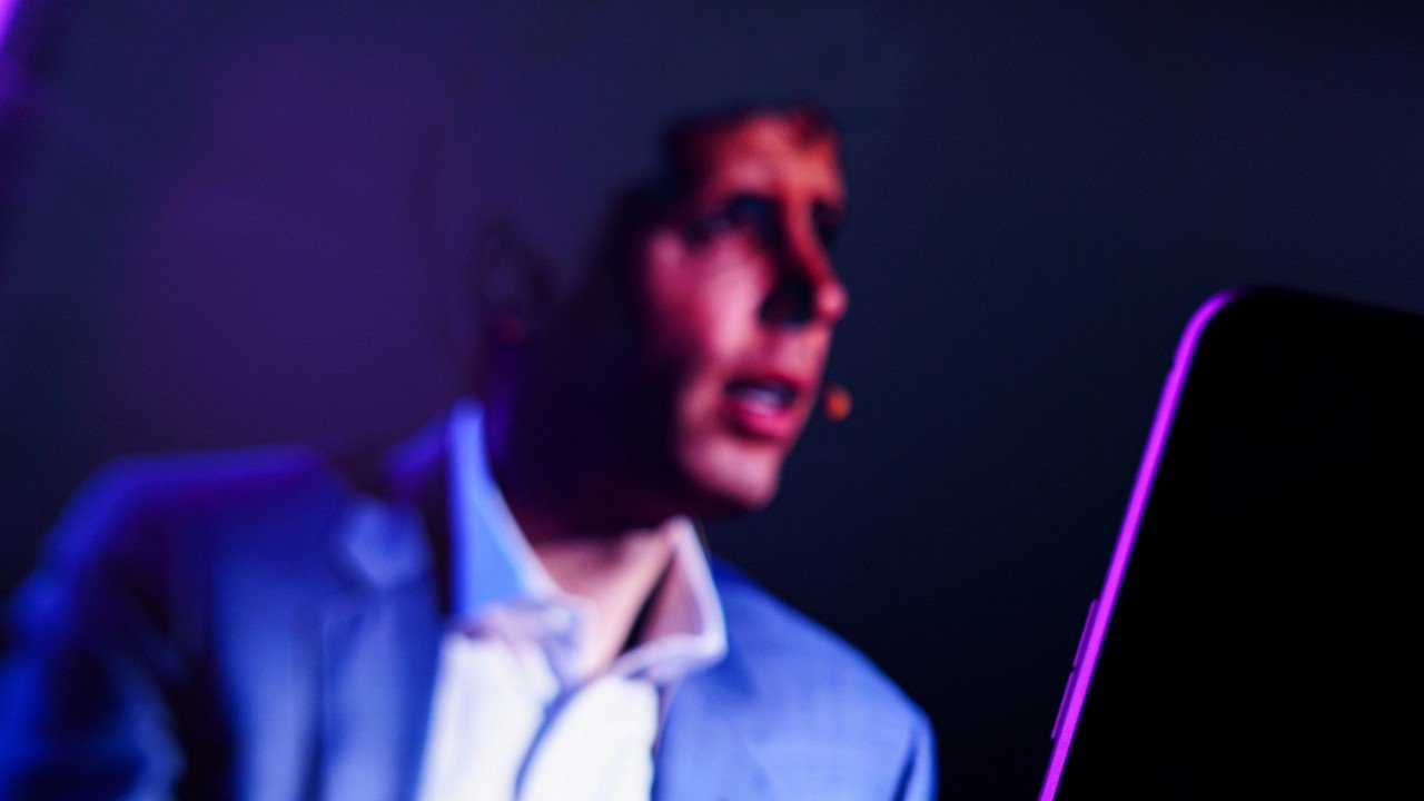 Sam Altman i skanowanie twarzy wchodzą na Reddit