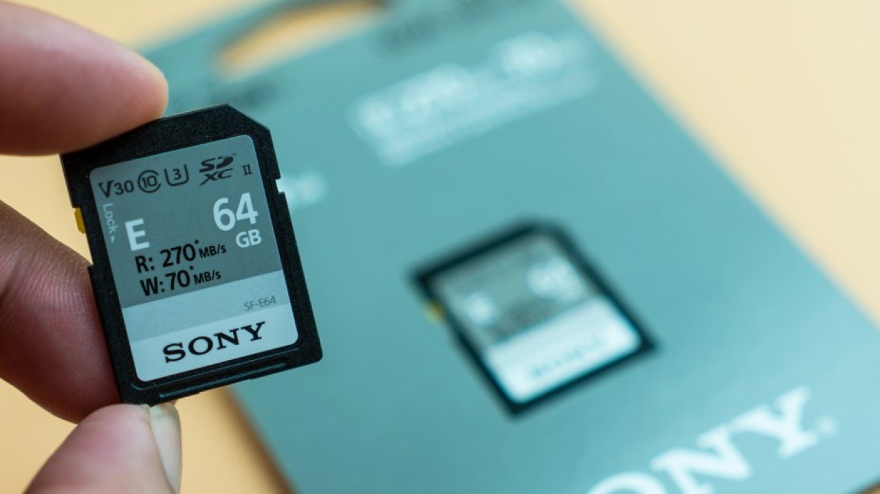 Wstrzymują sprzedaż kart pamięci. AI pożera wszystkie zasoby branży