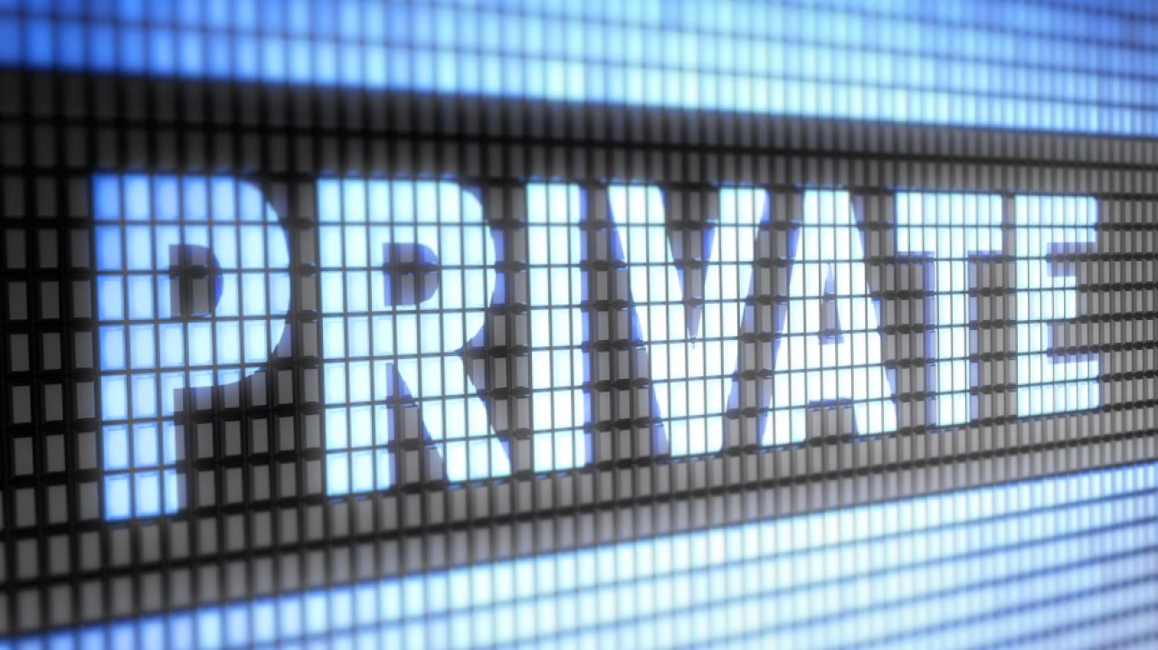 Tryb incognito w rozmowach z AI to oszustwo. Miliony chatów sprzedane Meta i Google