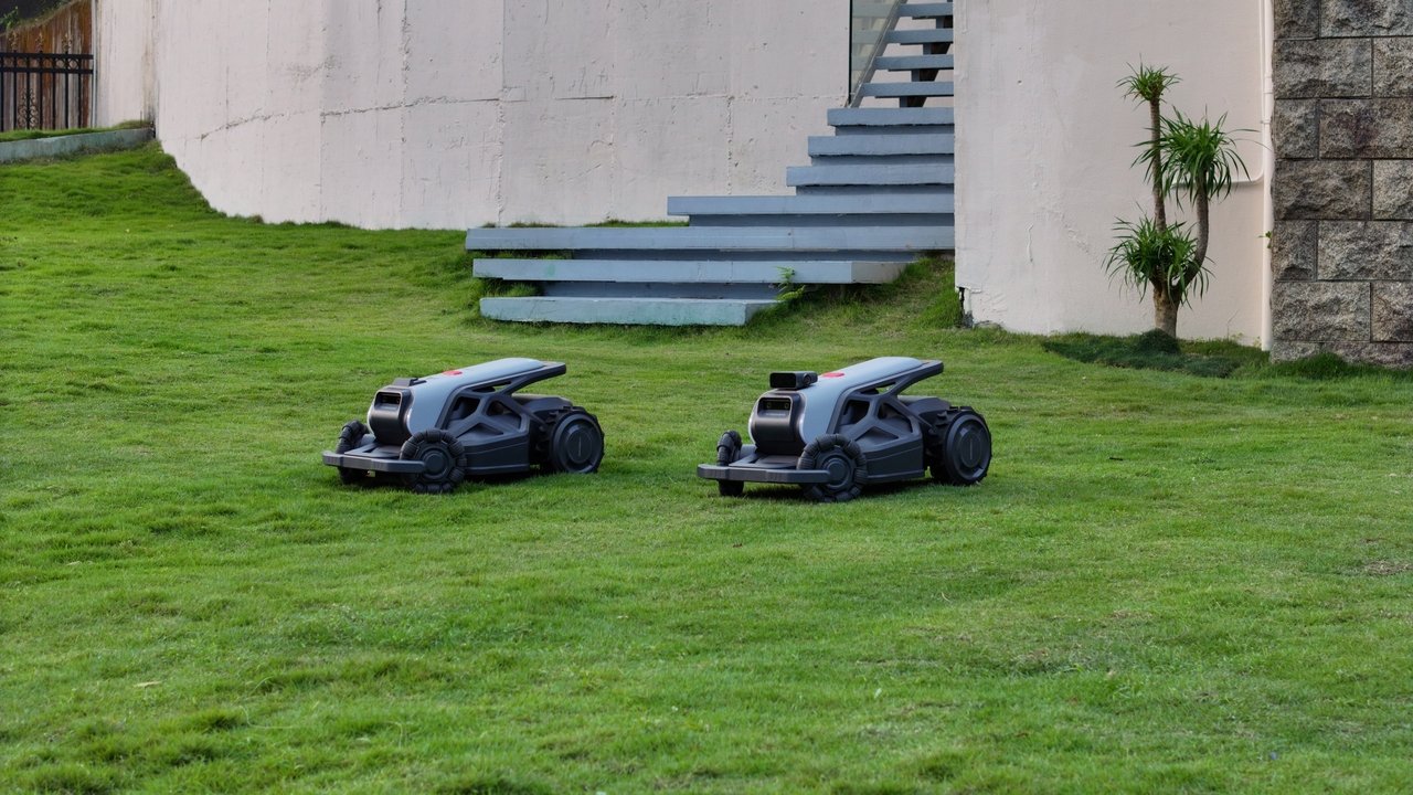 AIRSEEKERS pokazuje nowe roboty koszące. Seria Tron ma zmienić podejście do pielęgnacji ogrodów