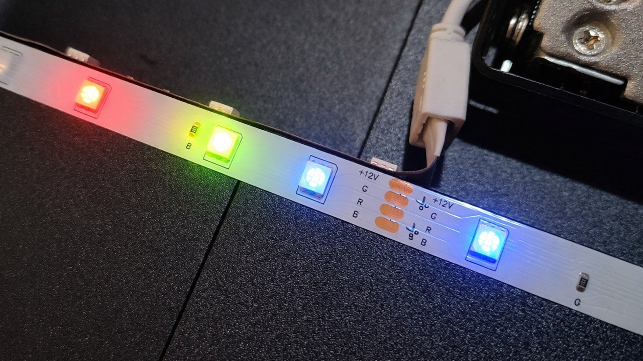 Inteligentne oświetlenie – co kupić na start i na co zwracać uwagę?