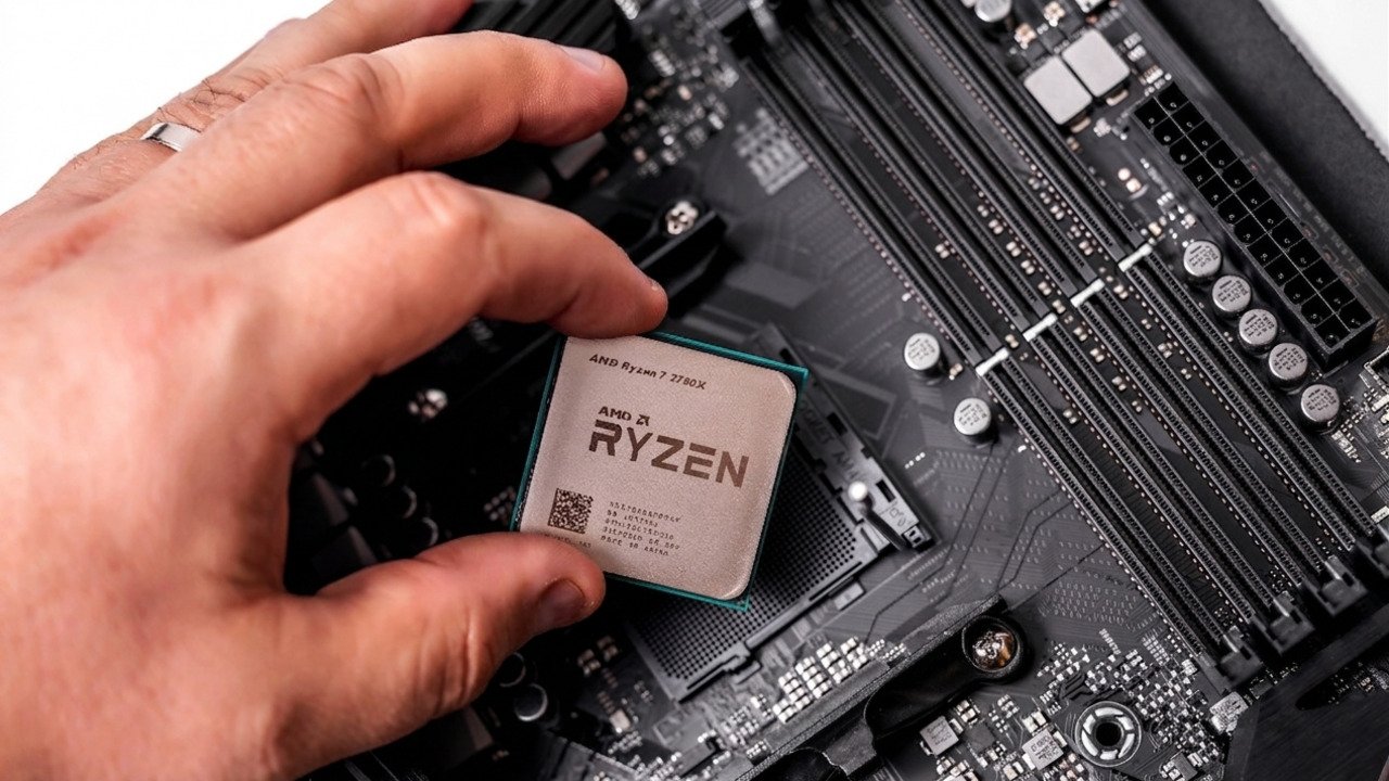 Kupił Ryzena 9 9950X3D na Amazonie. Czekała go niespodzianka