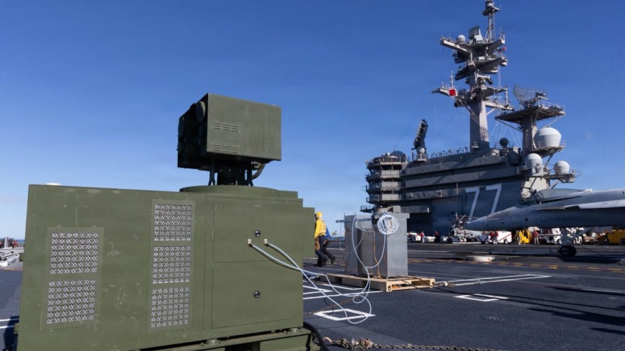 Marynarka USA ujawniła laser bojowy. Drony nie mają szans